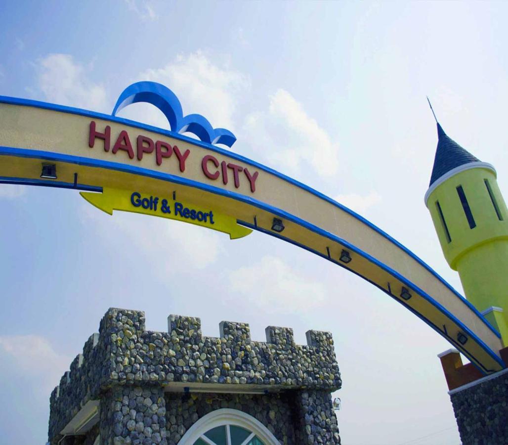 Happy City Golf & Resort Chiang Rai Esterno foto