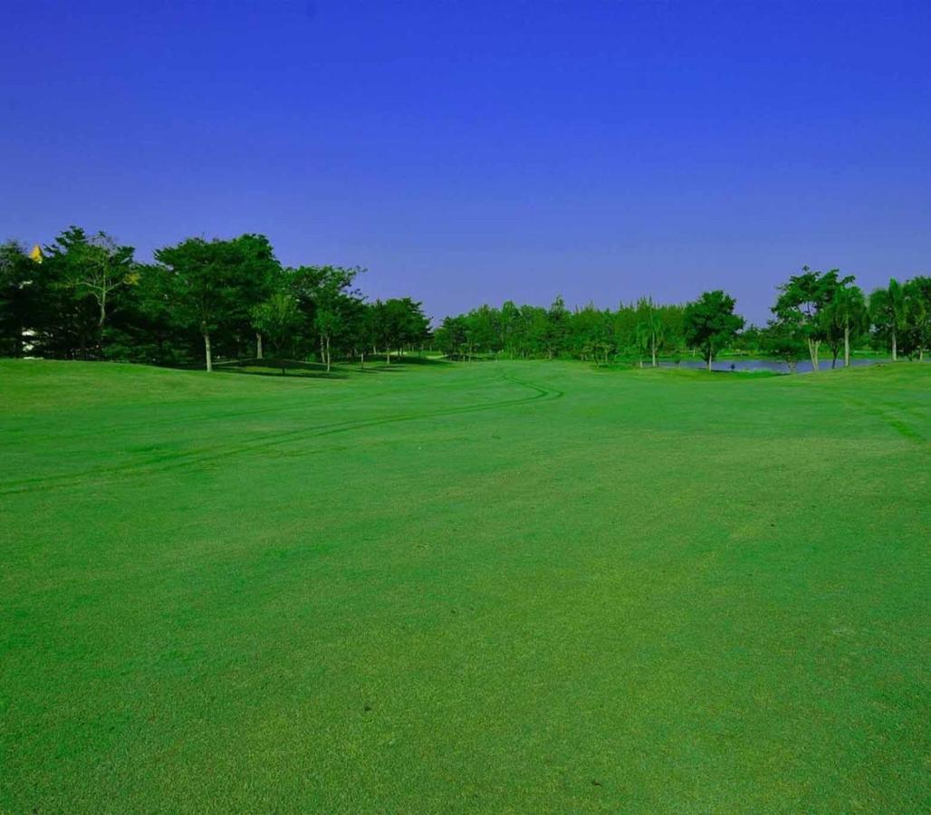 Happy City Golf & Resort Chiang Rai Esterno foto